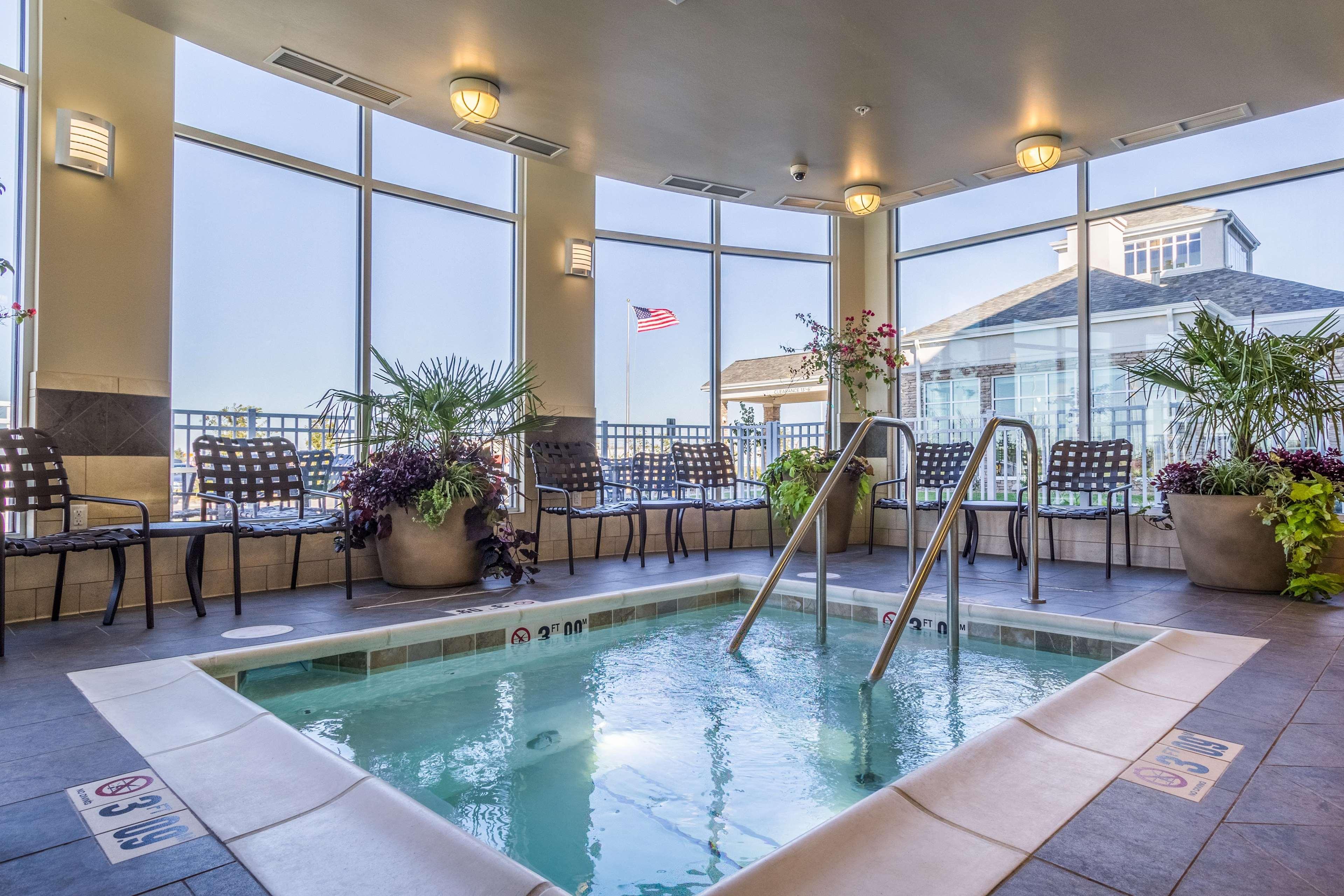 Hilton Garden Inn Салина Экстерьер фото